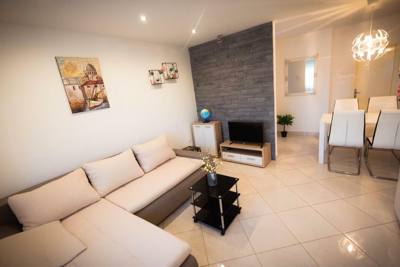 Apartments Nakic Šibenik Екстериор снимка