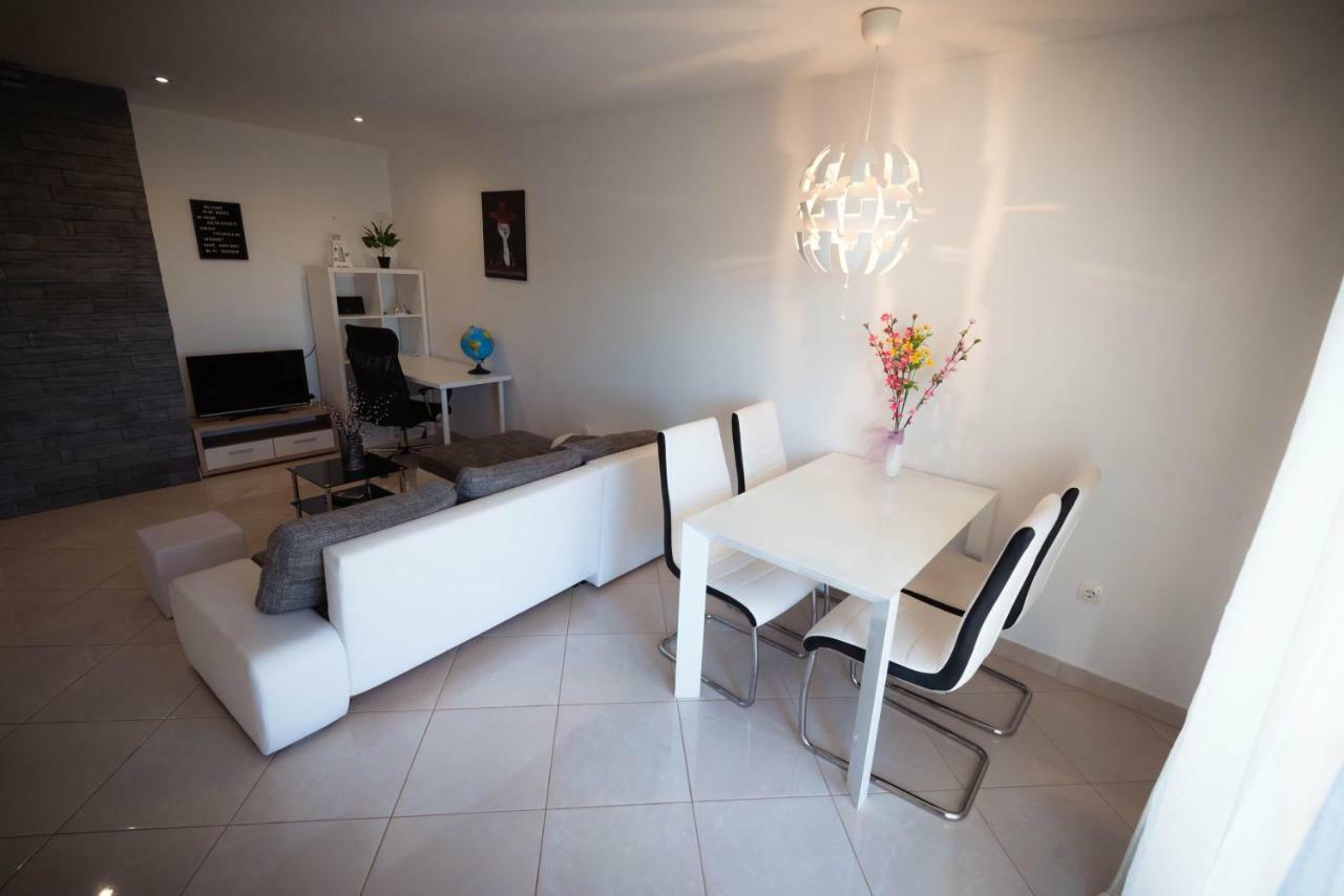 Apartments Nakic Šibenik Екстериор снимка